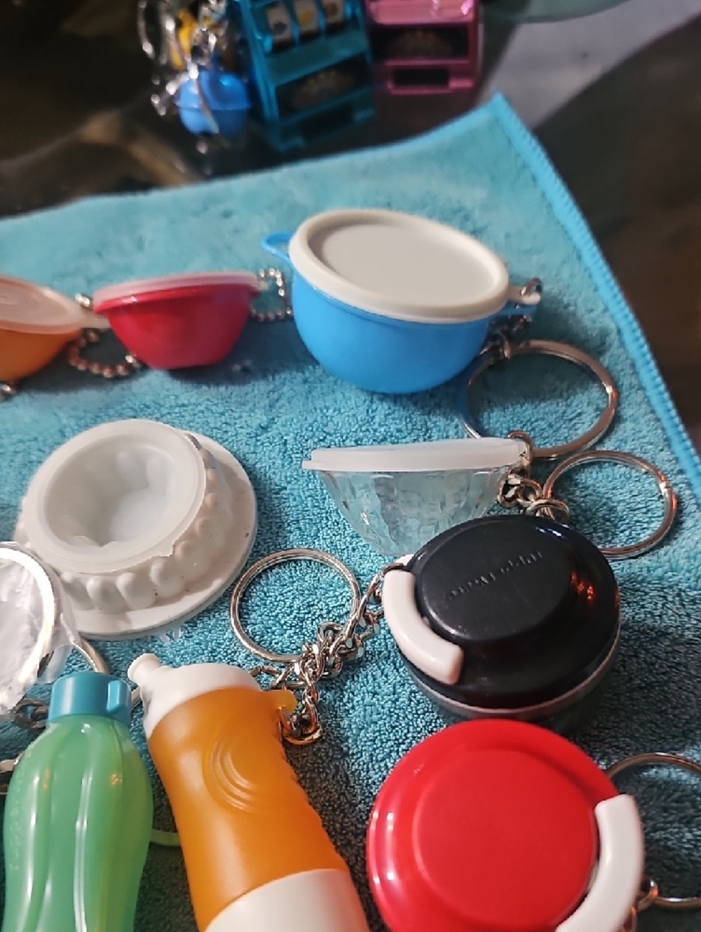 Huge Assorted Colorful Tupperware Keychain Set - Multi-Color - Picture 4 of 10